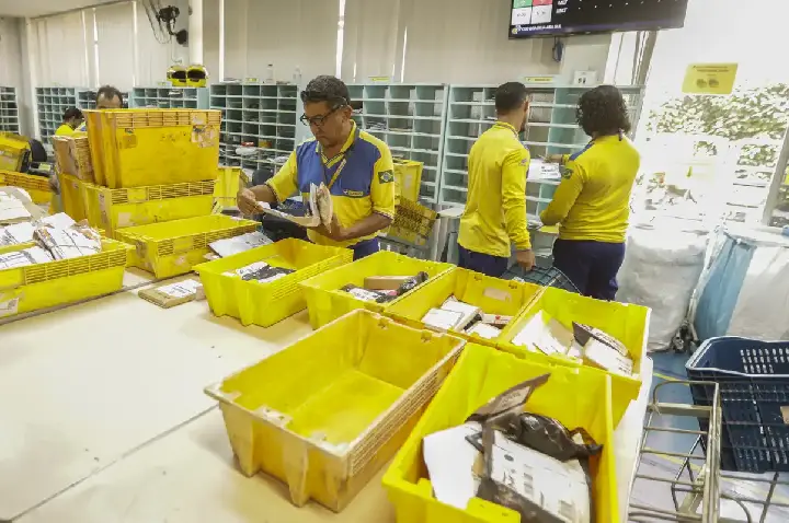AliExpress e Correios firmam acordo para acelerar entregas no Brasil
