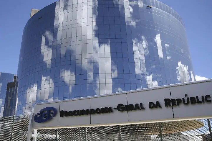 Associação de procuradores pede moderação diante de crise no STF