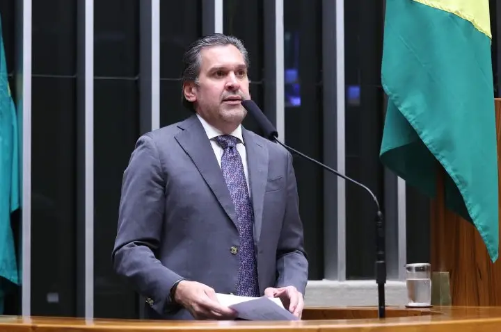 Câmara aprova exceções às regras fiscais para benefícios e despesas de 2026