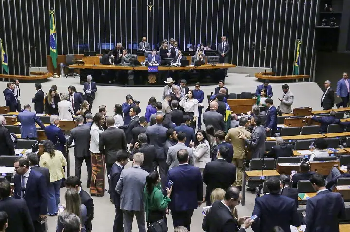 Câmara aprova Medida Provisória com novas regras para seguro-defeso 