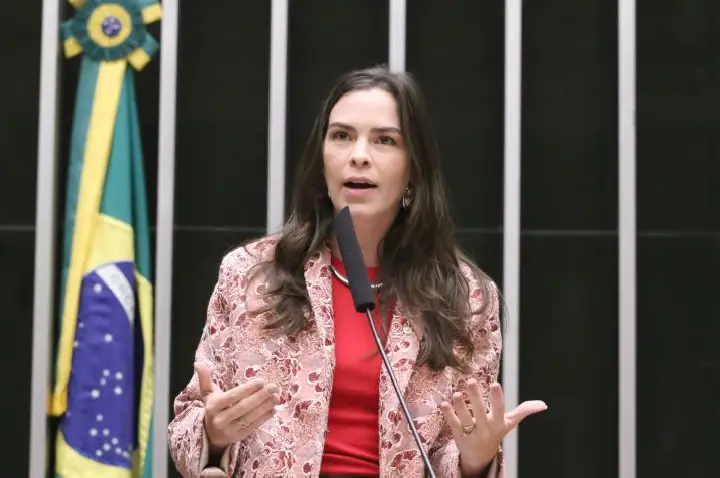 Comissão aprova criação do ‘Orçamento Mulher’ para fiscalizar gastos públicos específicos