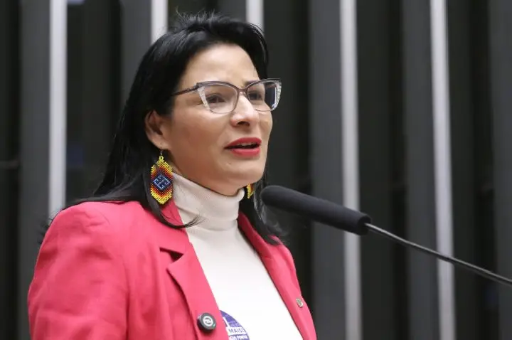Comissão aprova garantir divórcio póstumo a vítimas de feminicídio