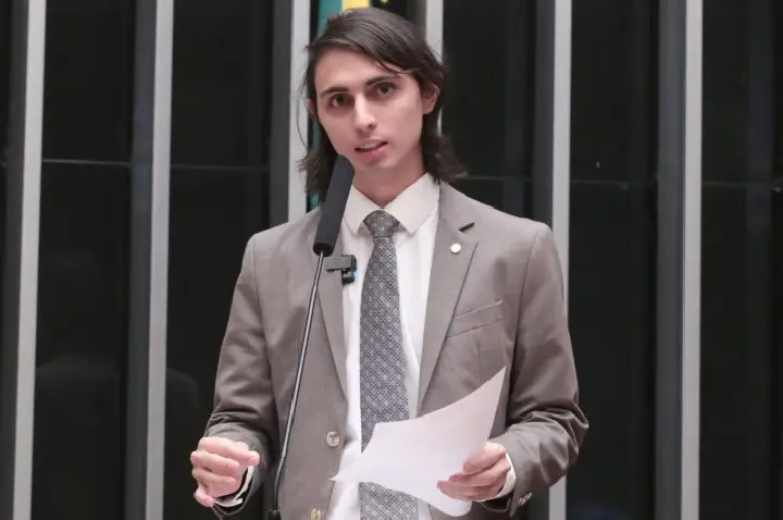 Comissão aprova proposta que institui política para promover Língua Brasileira de Sinais