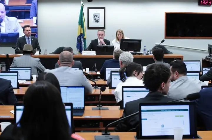 Conselho de Ética vota parecer que pede suspensão do deputado Marcos Pollon