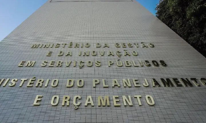 Governo libera R$ 5,2 bilhões para reforçar assistência social e saúde