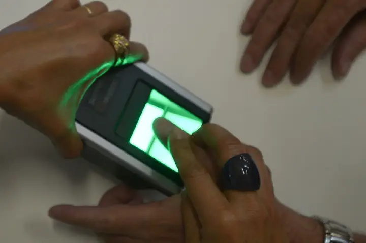 INSS alerta para golpes que usam informação falsa sobre biometria