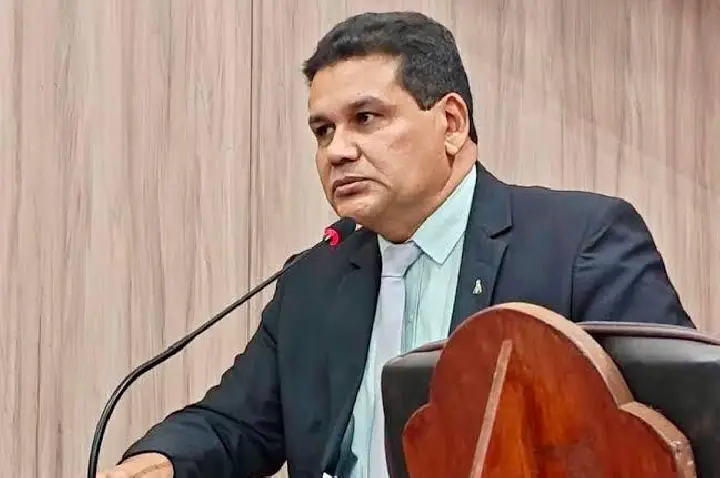 LIMINAR DÁ 24 HORAS PARA WANDERLEY CONVOCAR SESSÃO EXTRAORDINÁRIA
