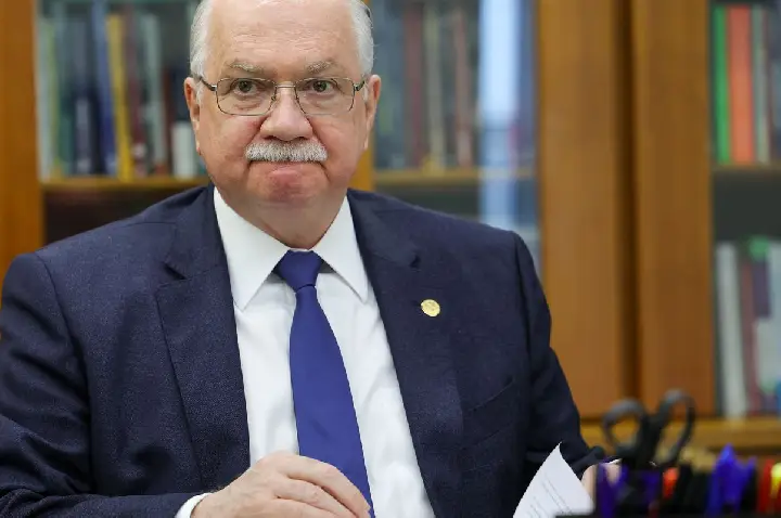 Master: Fachin se reúne com PF para tratar de citações a ministros