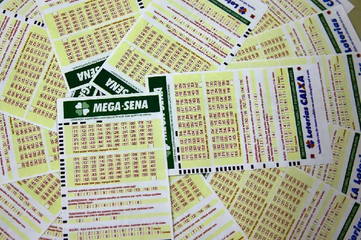 Mega-Sena acumula novamente e prêmio principal vai para R$ 42 milhões
