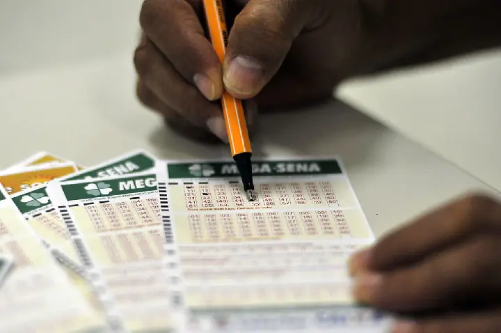 Mega-Sena acumula para R$ 170 milhões; confira os números sorteados