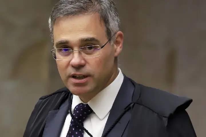 Mendonça vai comandar apuração sobre dinheiro de Vorcaro em Dark Horse