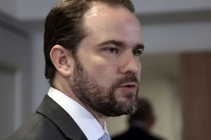 Novo Desenrola já beneficiou 6 milhões de pessoas, diz Dario Durigan
