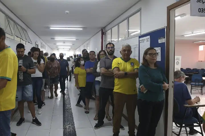 Prazo para propaganda eleitoral paga na imprensa termina nesta sexta