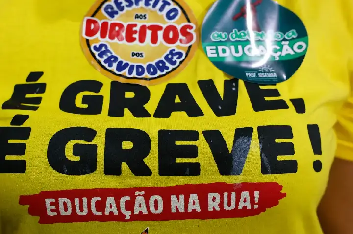 Profissionais da educação pública do Rio fazem paralisação na quinta
