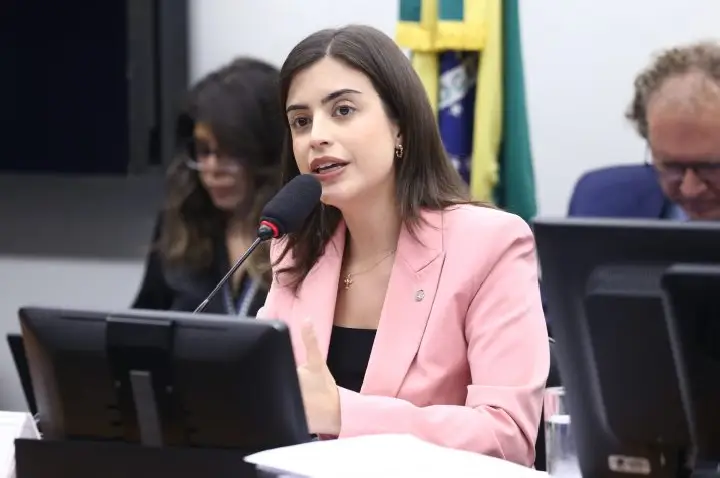 Projeto equipara antissemitismo a crime de racismo