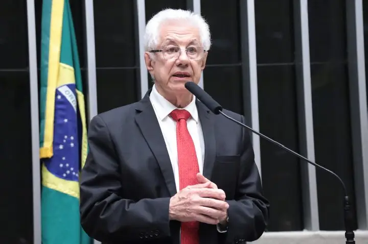 Projeto prevê lista tríplice para diretores de agências reguladoras e novas regras para perda de mandato