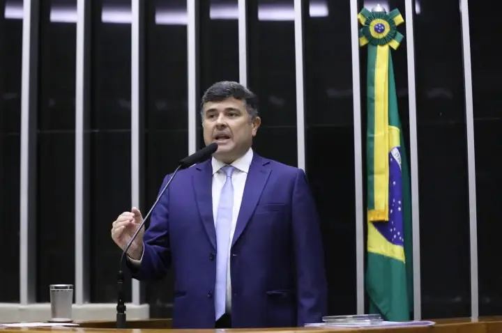 Projeto torna obrigatória presença de técnico de enfermagem em escolas de tempo integral