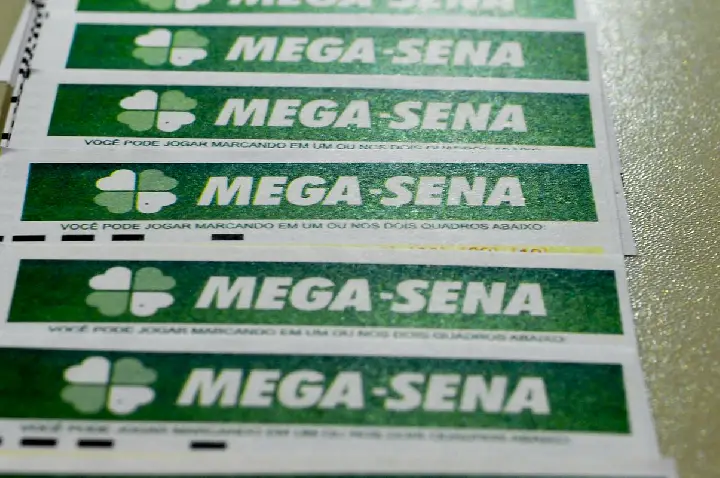 Veja os números da mega-sena sorteados neste sábado (4)