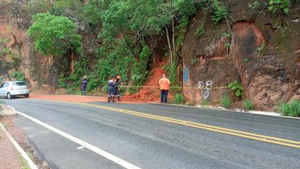 Governo proíbe tráfego de veículos de carga na MT-251, em Chapada Guimarães