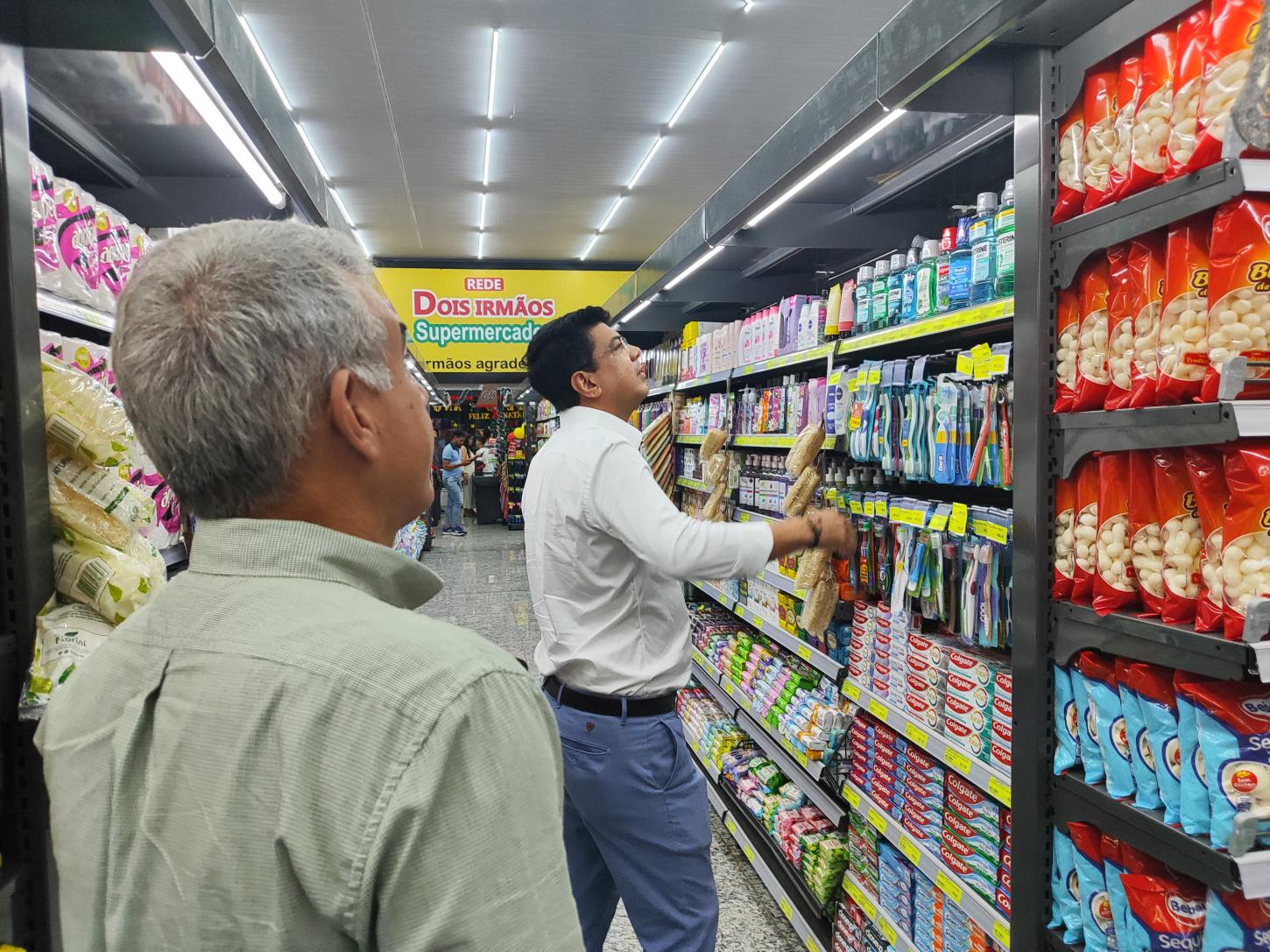Prefeito Kalil prestigia inauguração da 8ª Loja Dos Supermercados Dois Irmãos em Várzea Grande