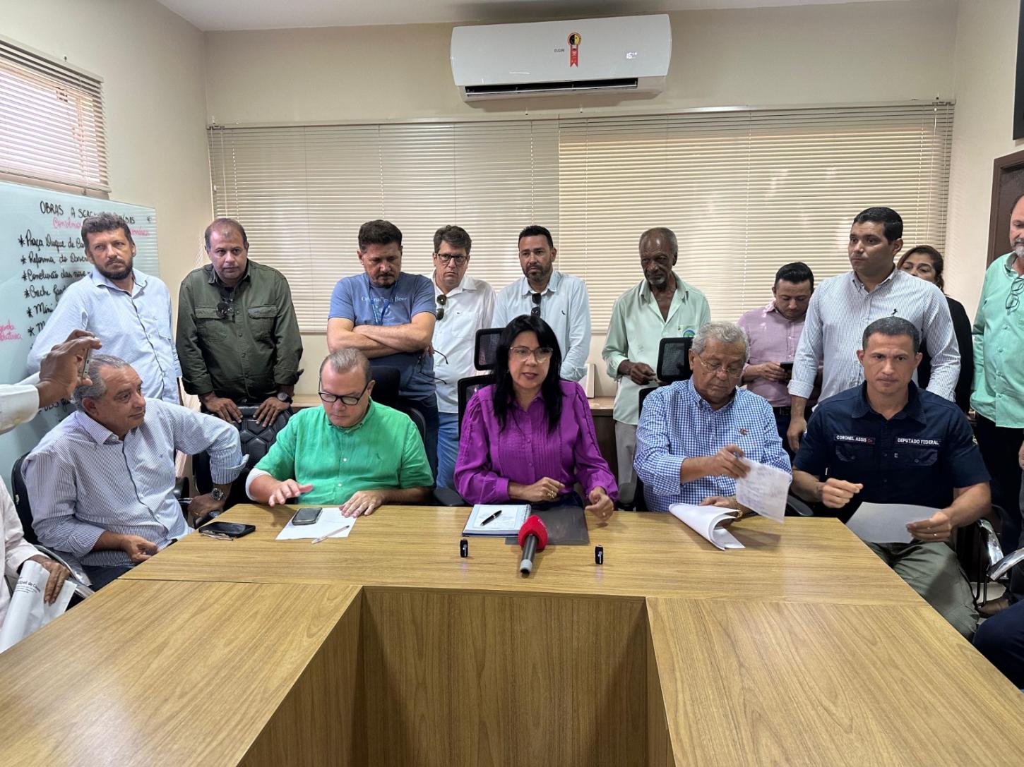 Jayme, Wellington e Assis garantem R$ 6,5 Milhões em emendas parlamentar para ajuda em Cáceres