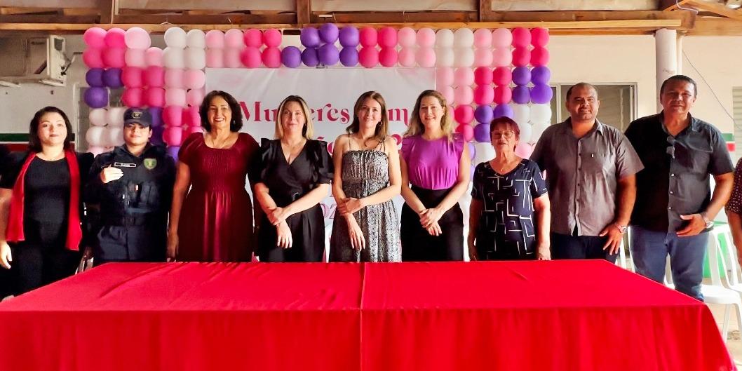 Primeira-dama de Várzea Grande abre evento em comemoração ao mês dedicado à mulher  