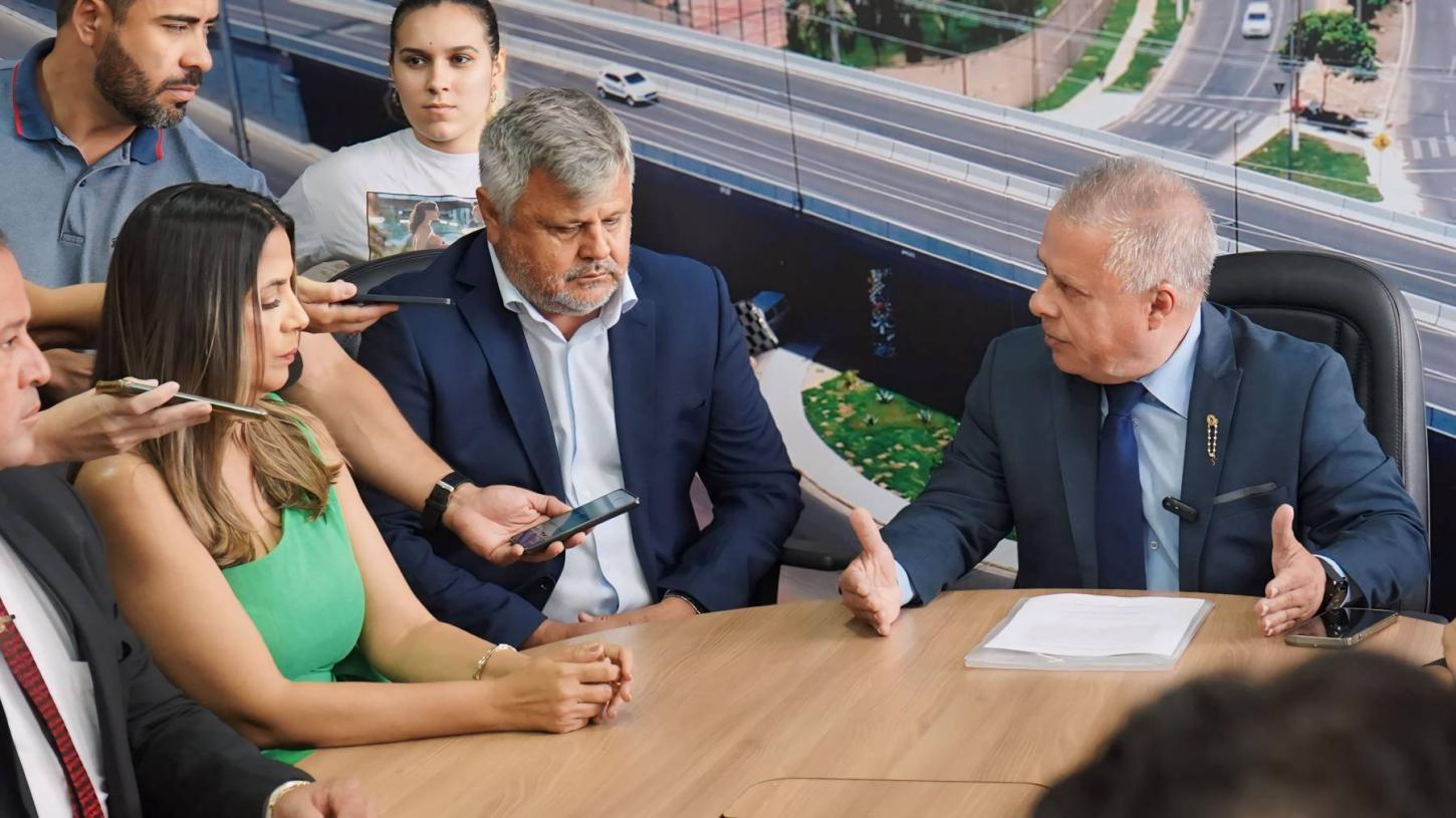 Vice-prefeito José Roberto Stopa assume cargo interinamente