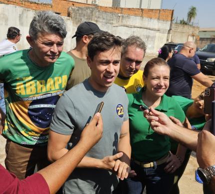 Nikolas Ferreira em Mato Grosso: “Nenhum apoio garante vitória” ao lado de Abilio e Flávia