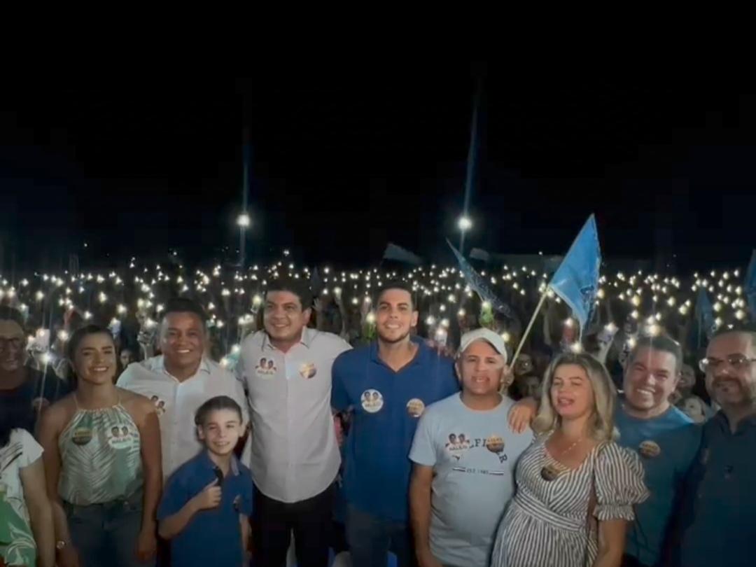 Charles da Educação arrasta multidão e transforma reunião em comício com 3 mil apoiadores no Clube, em Várzea Grande