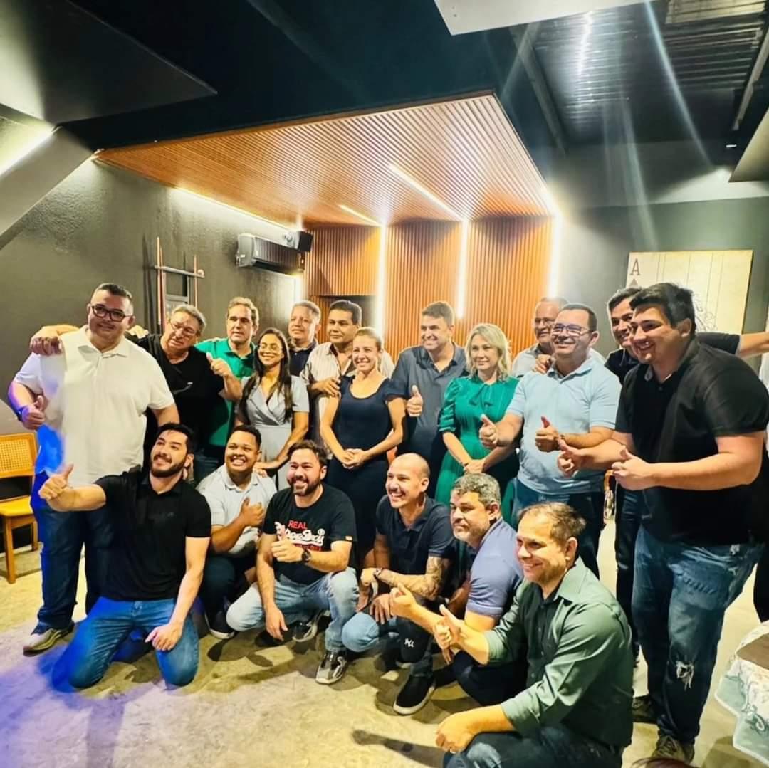 Com a ida de Dakar e Curvo, Flávia e Tião soma 14 vereadores do grupo de Kalil apoiando!