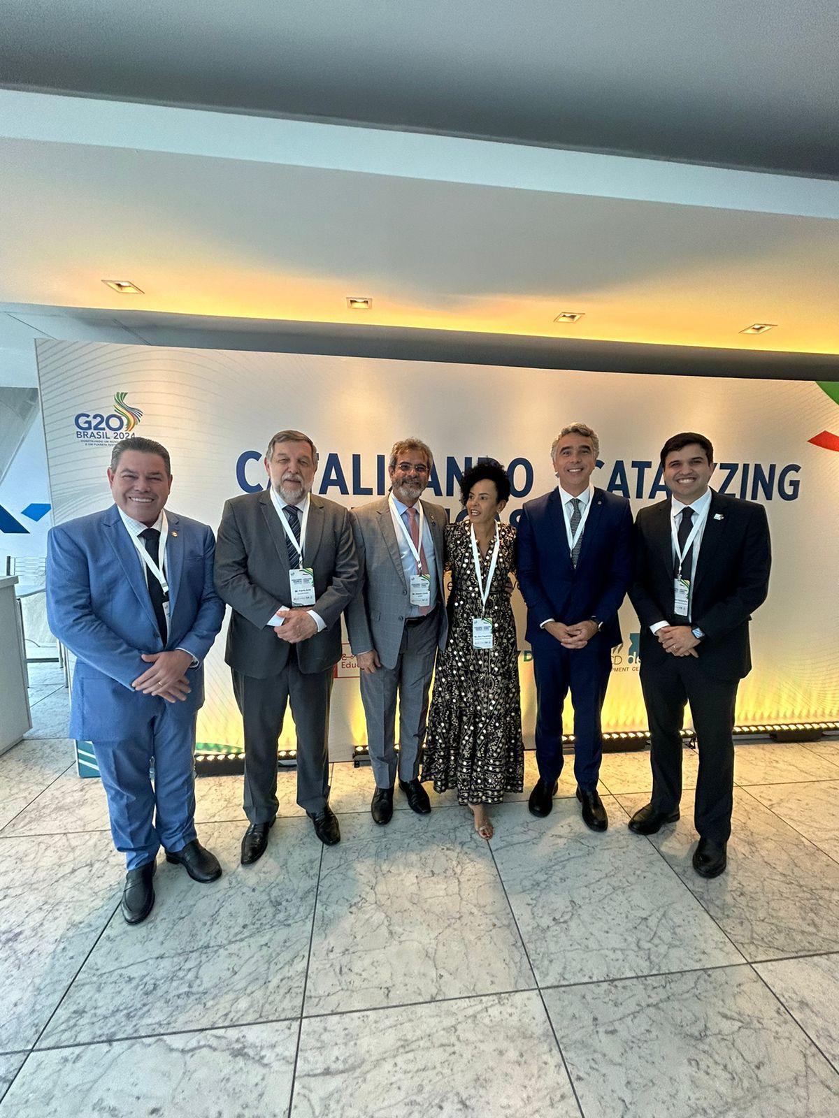Silvio Fidelis leva visão de Várzea Grande ao debate global sobre educação e desafios do G20