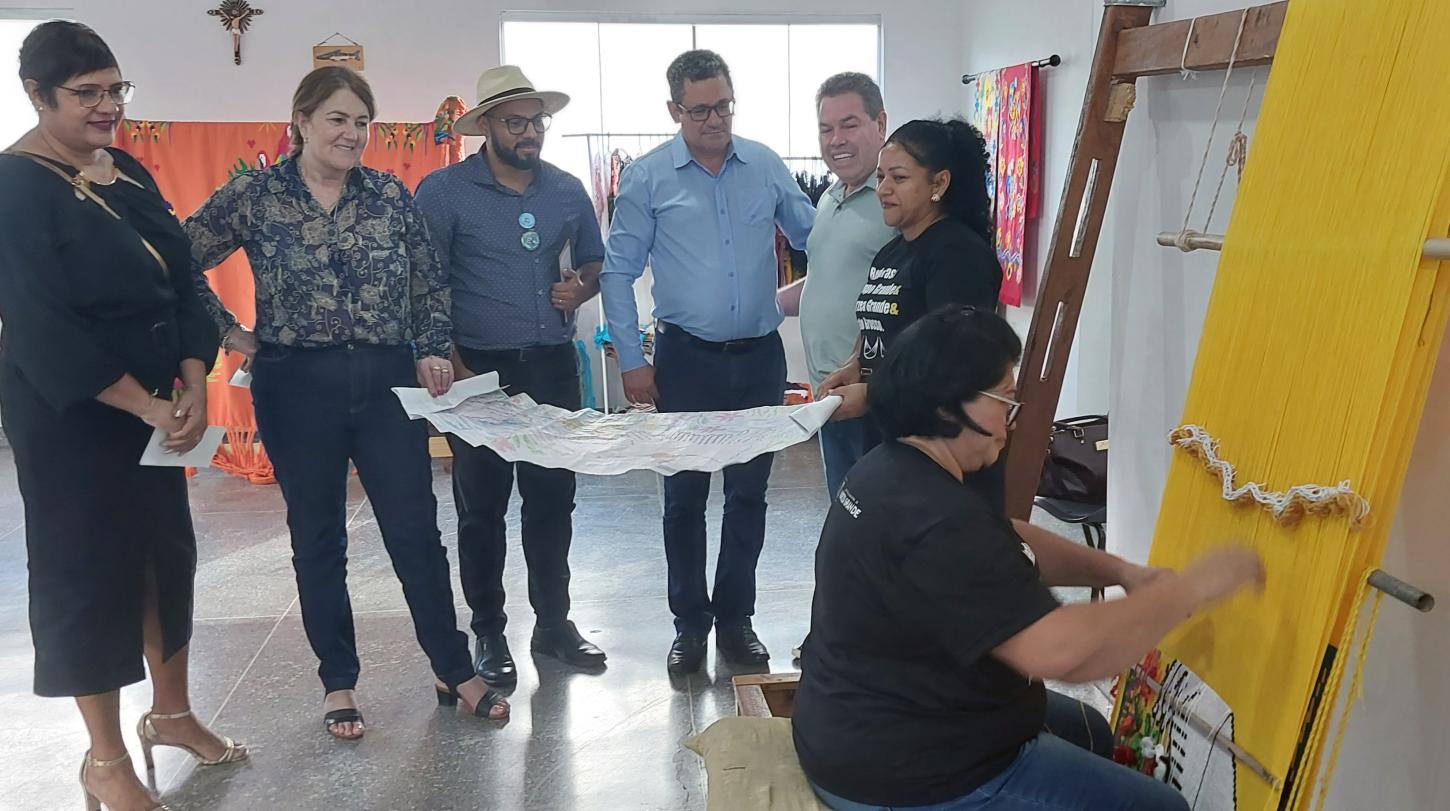 Futuro secretário visita estrutura da Educação e elogia pasta administrada por Silvio Fidelis