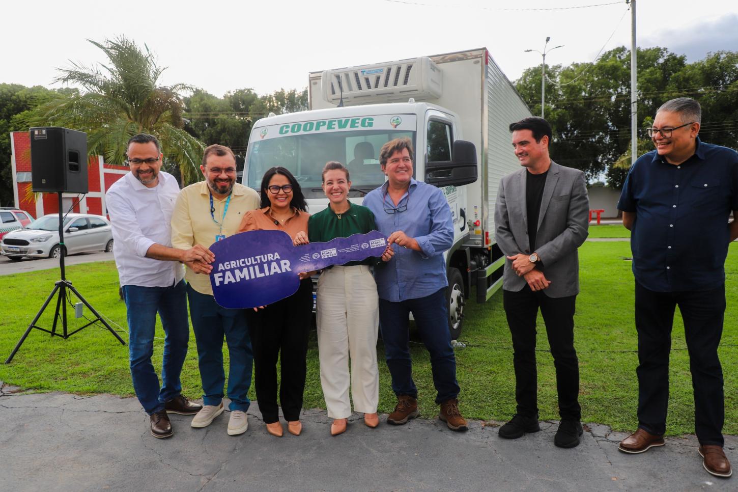 Flávia afirma que parcerias vão impulsionar agricultura familiar em Várzea Grande