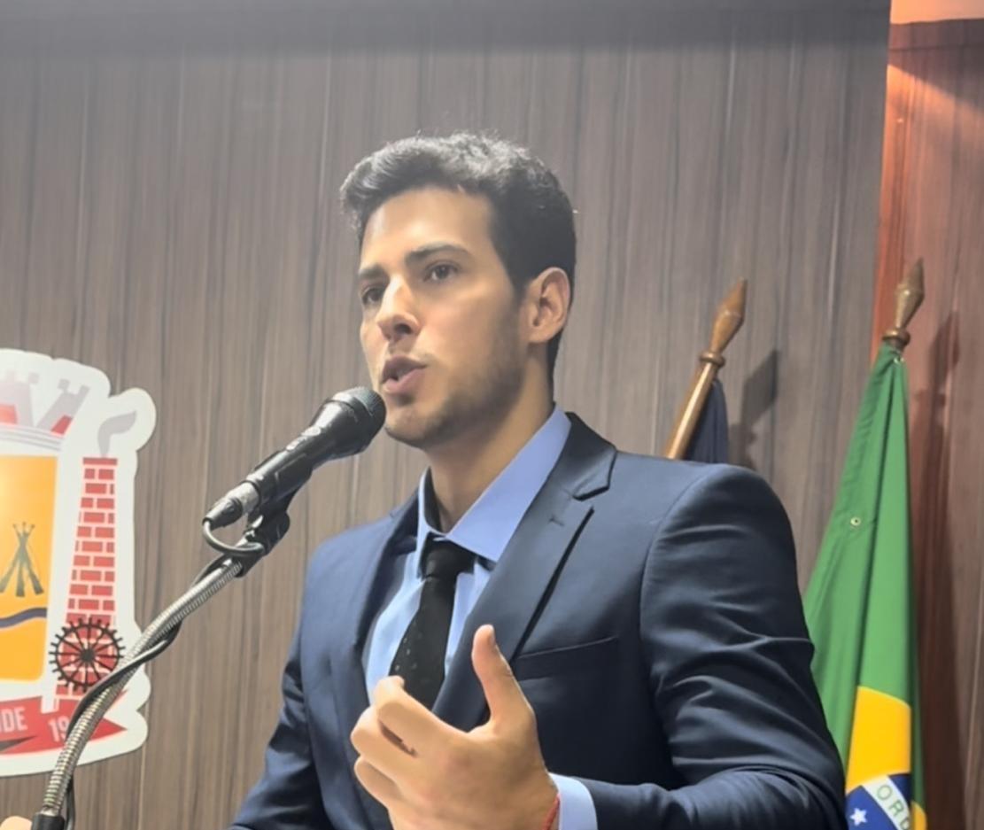 Charles da Educação cobra recomposição salarial dos servidores