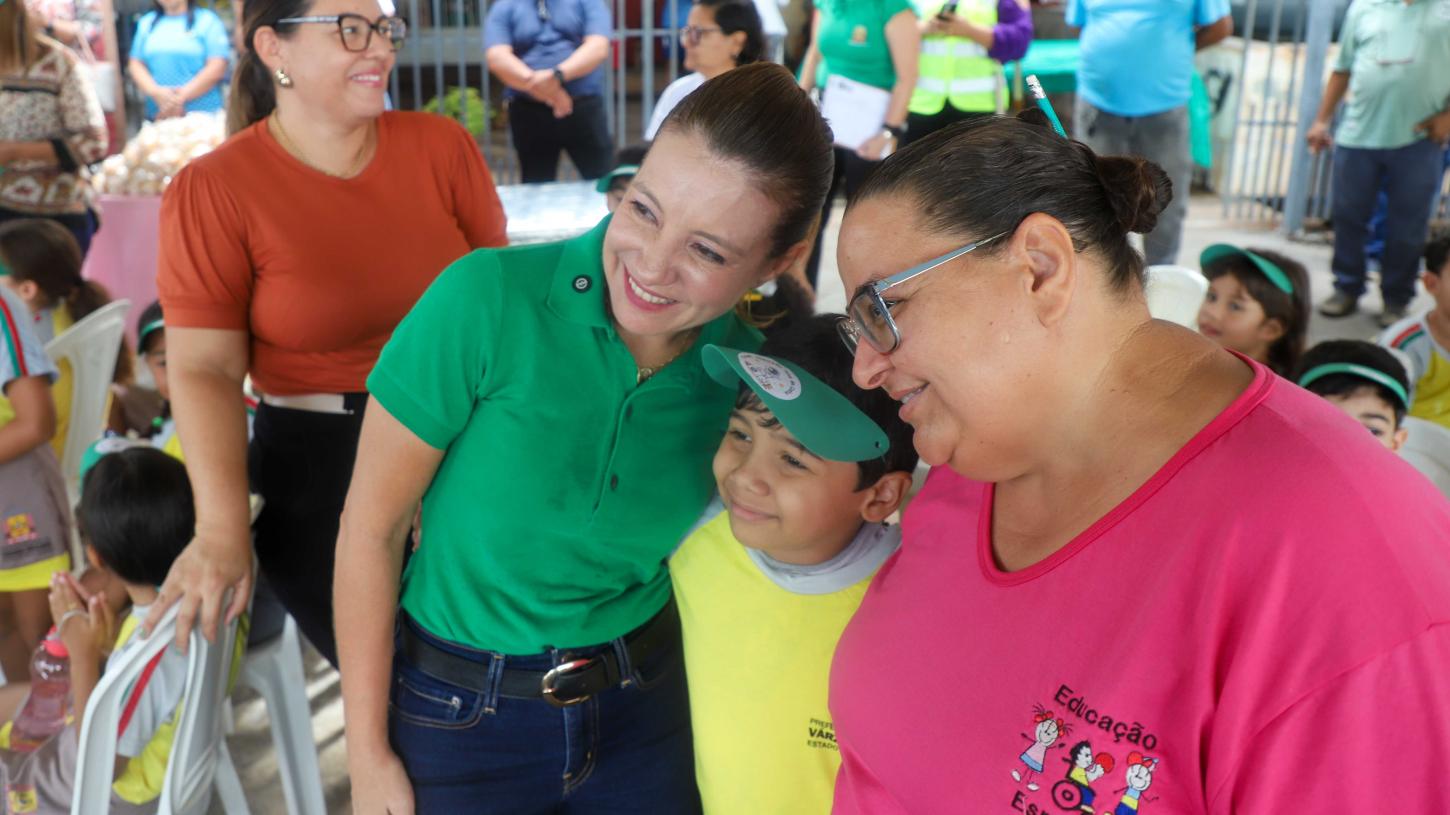 Moretti destaca aproximação da prefeitura com a população várzea-grandense em evento itinerante