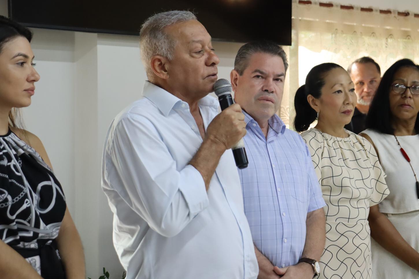 Nobres -Prefeito Zé Domingos e secretário Silvio Fidelis destacam importância da formação continuada em encontro pedagógico