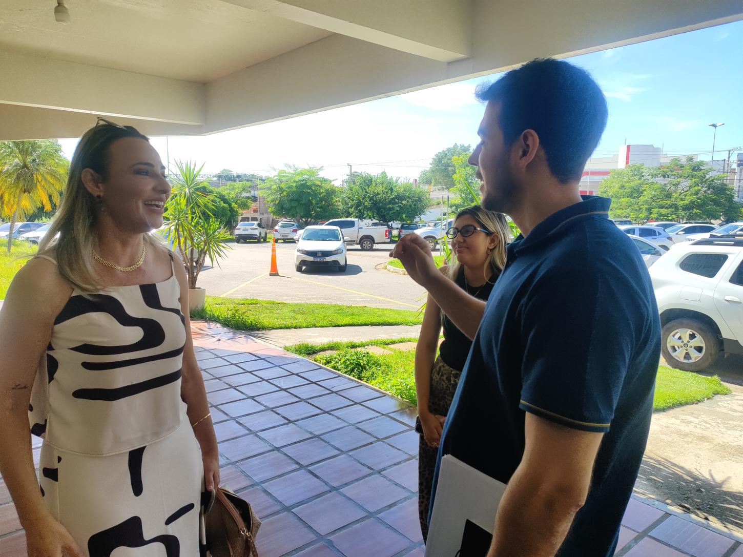 Charles da Educação leva demandas à Secretária Deisi Bocalon e visita CIDRAC