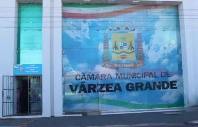 Treta na Câmara: presidente e líder da prefeita quase saem no tapa!