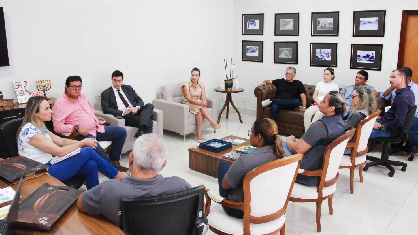 Várzea Grande garante transporte para agentes de endemias