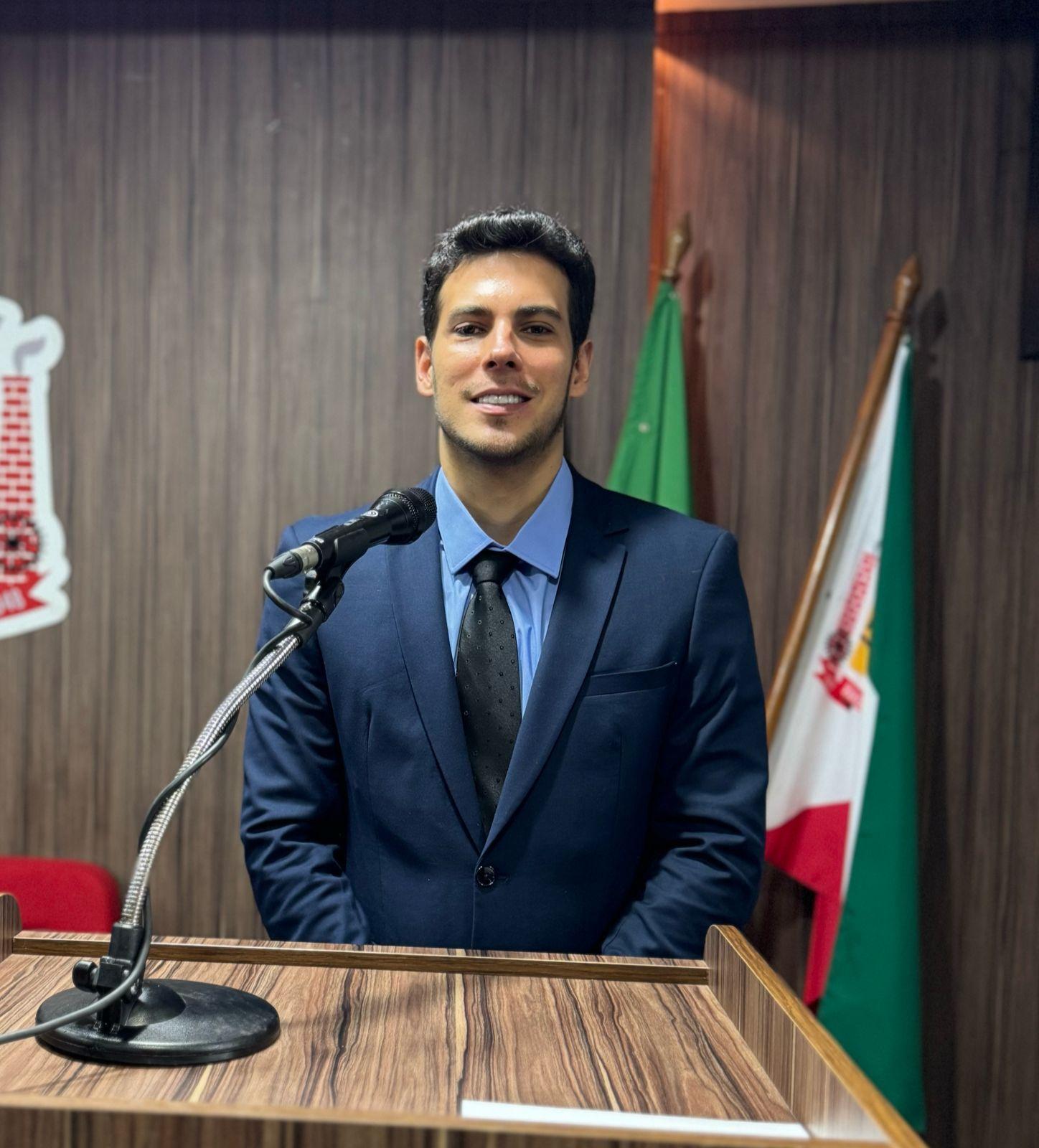Charles da Educação propõe merenda escolar também para servidores da rede municipal