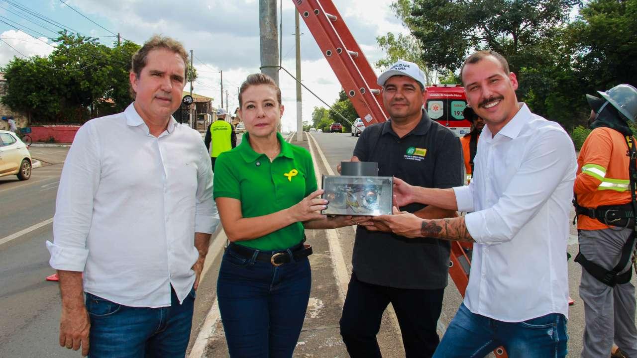 Flávia Morreti e Tião da Zaeli acompanham retirada de radares e anunciam novo plano de mobilidade urbana