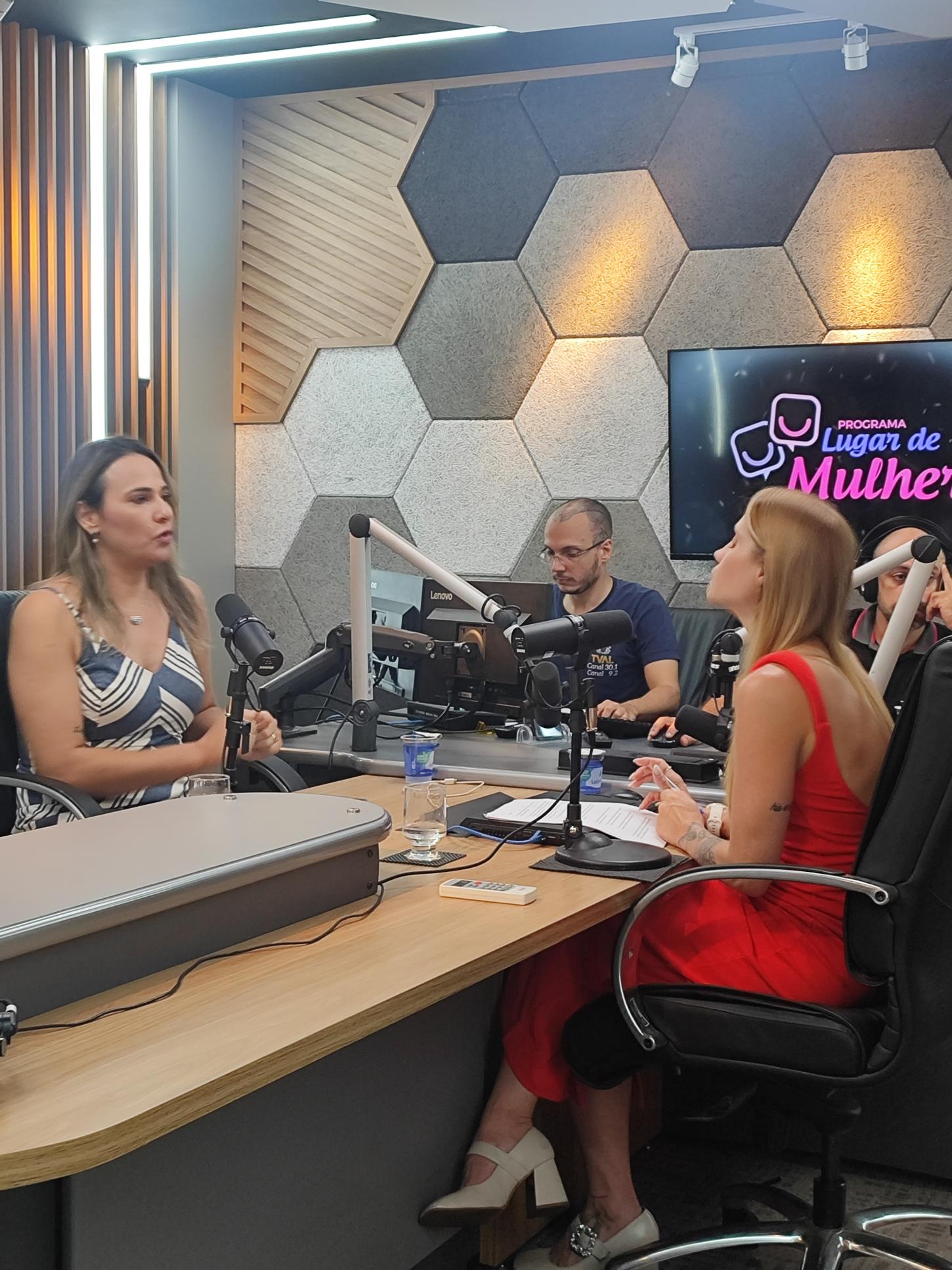 Secretária Deisi Bocalon destaca avanços na Saúde de Várzea Grande em entrevista à TV ALMT