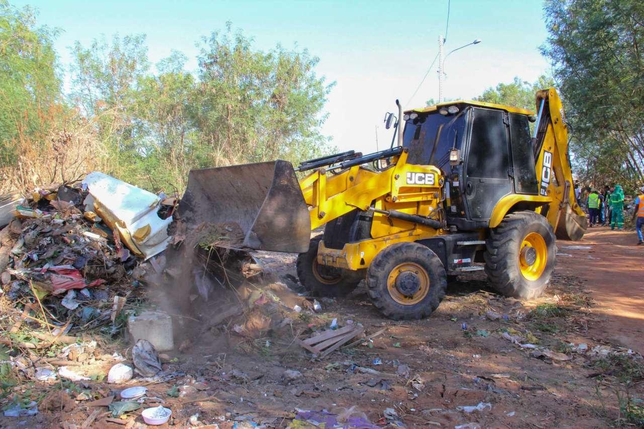 “VG em Ação” leva serviços de limpeza, sinalização e iluminação a vários bairros de Várzea Grande
