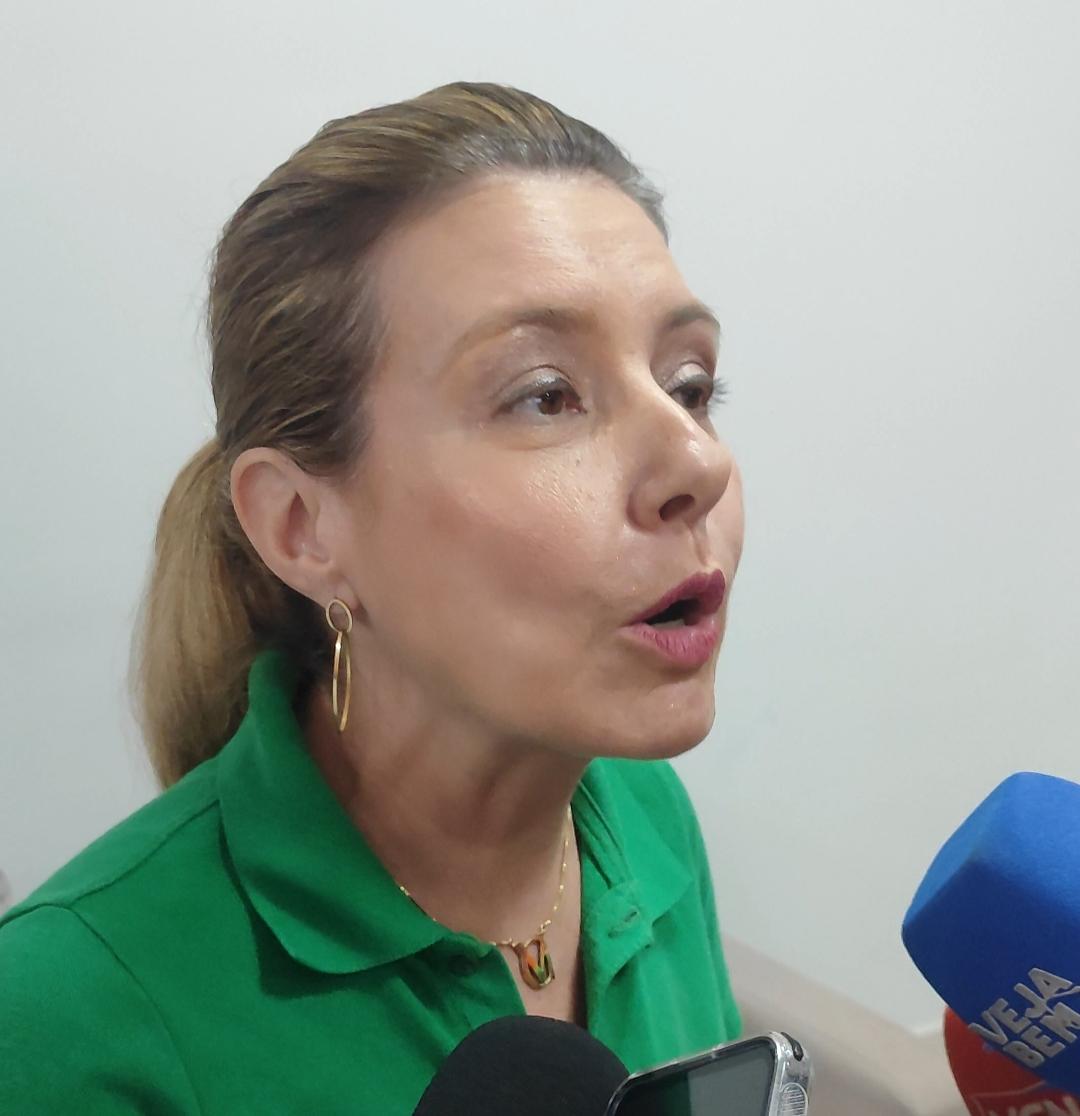 Flávia dispara: “Resolvi em 10 dias o que Kalil não fez em 3 anos”