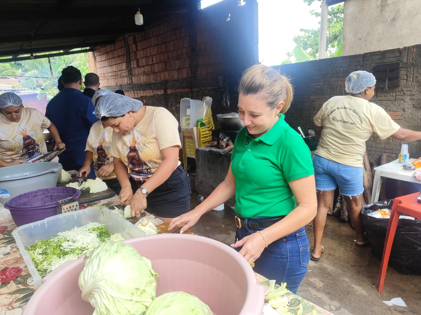 FLÁVIA MORETTI “PEREGRINA” ENTRE FESTAS E FÉ EM VÁRZEA GRANDE