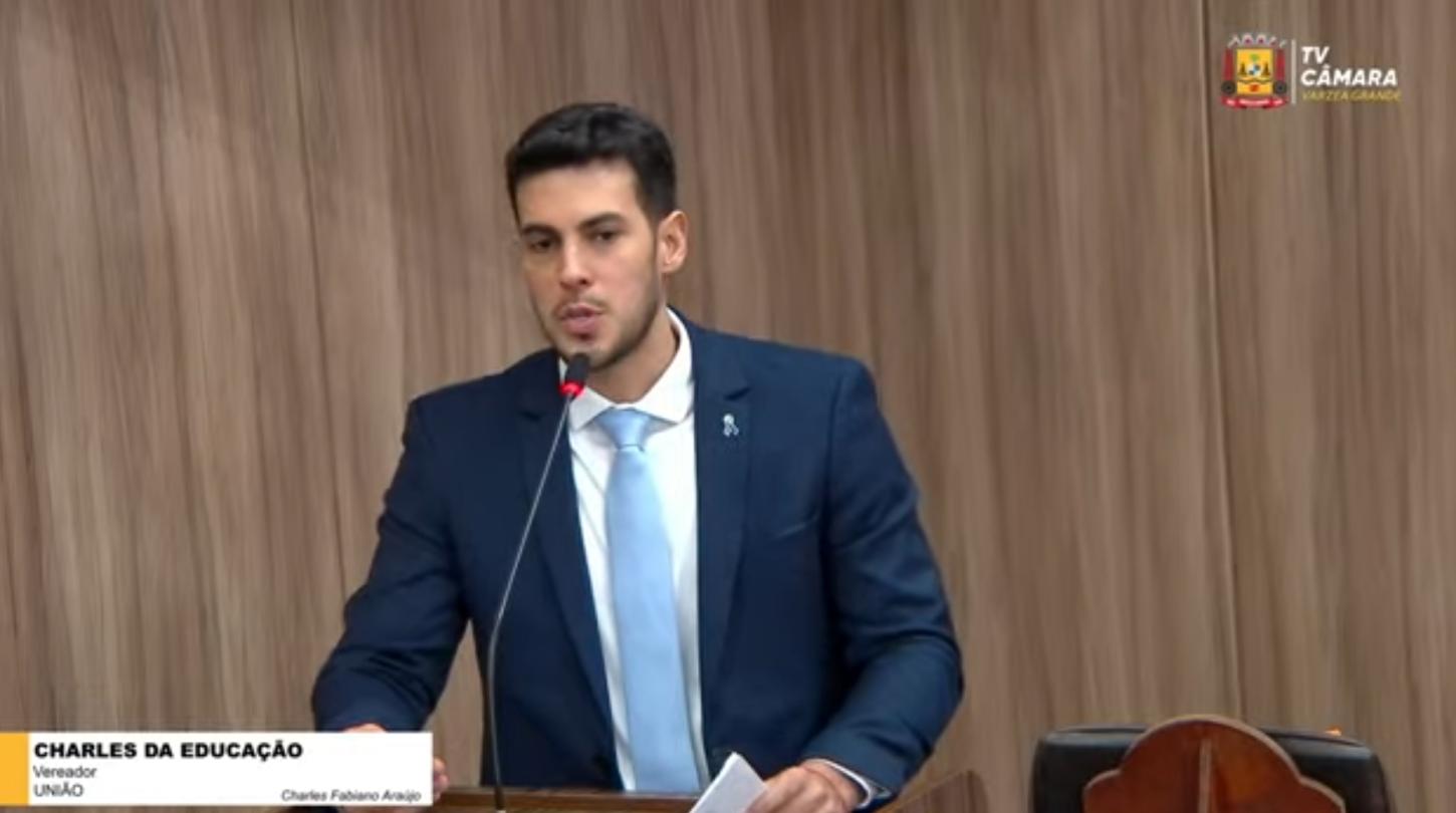 Projeto de Charles da Educação assegura alimentação a servidores e combate desperdício de merenda escolar