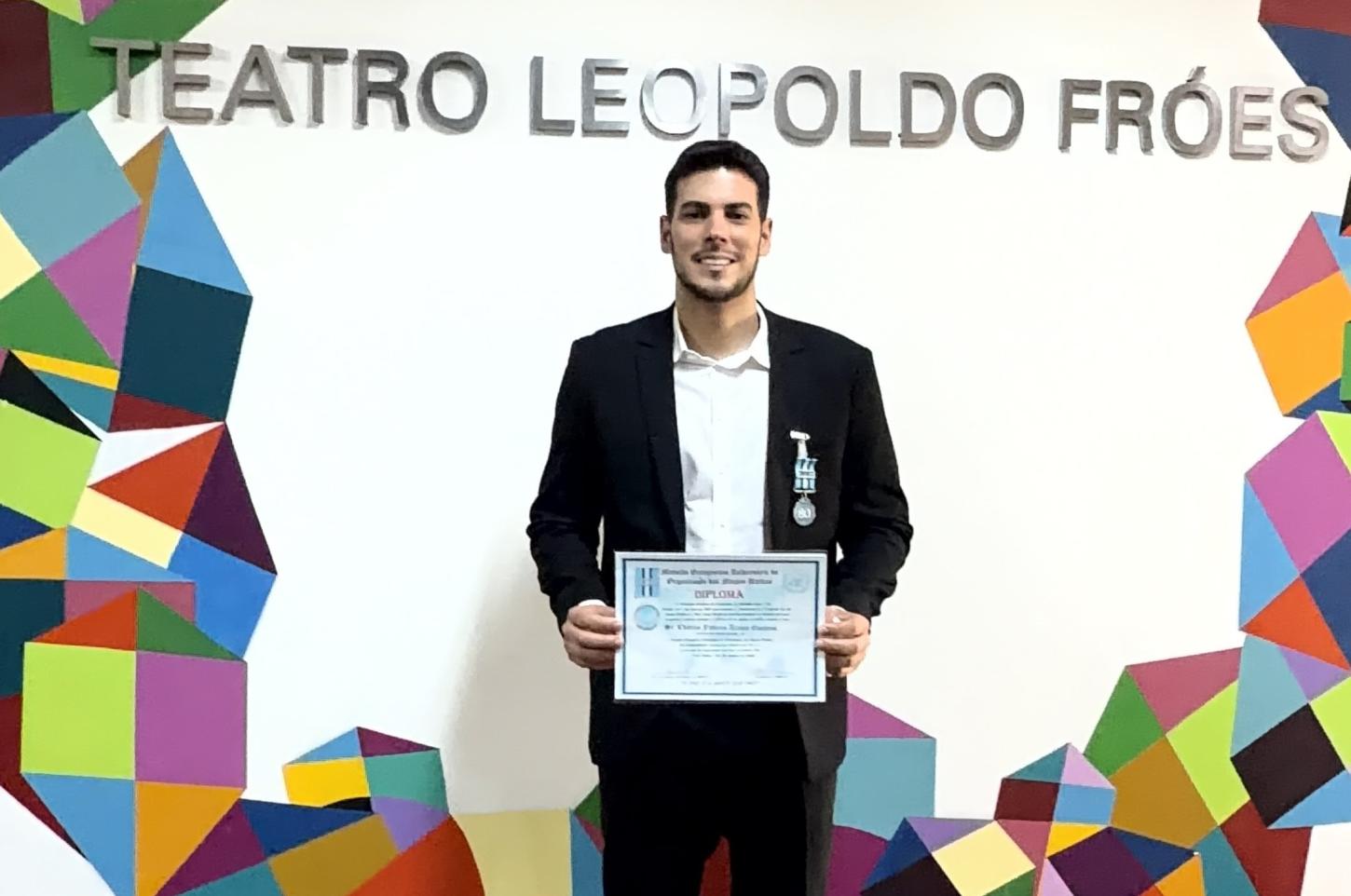 Vereador Charles da Educação recebe Medalha Comemorativa pelos 80 anos da ONU