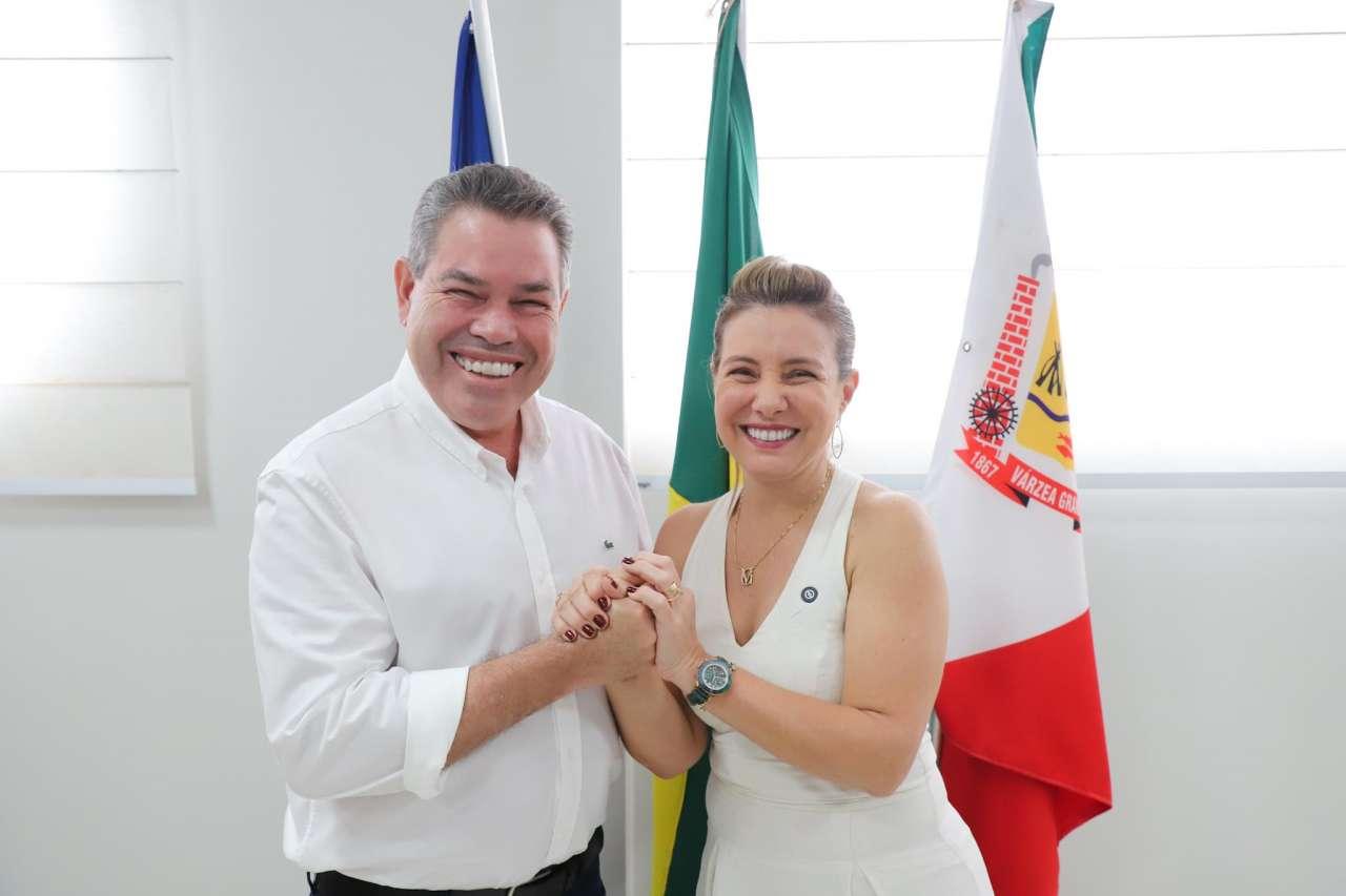 Flávia Moretti amplia articulação da gestão e traz Sílvio Fidelis para secretaria de Governo