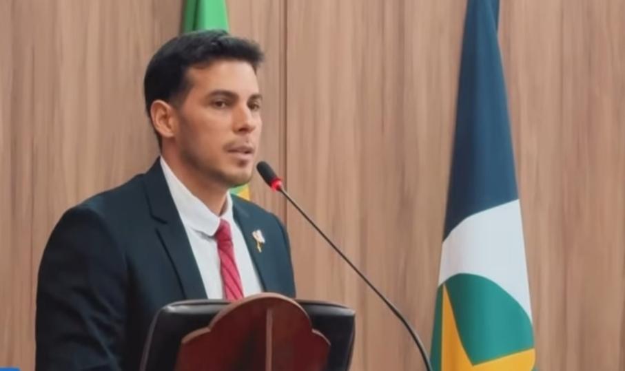 VEREADOR CHARLES DA EDUCAÇÃO DESTACA IMPORTÂNCIA DO MARÇO LILÁS E DEFENDE PREVENÇÃO AO CÂNCER DO COLO DO ÚTERO