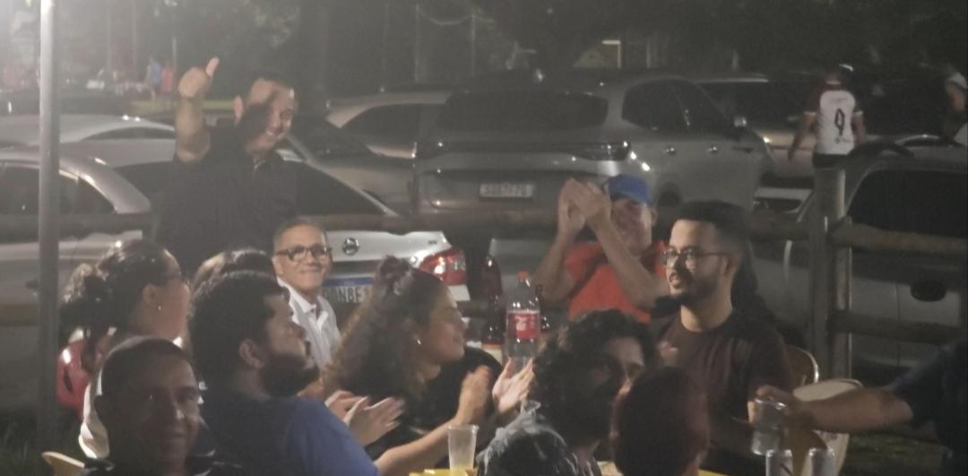 EM FESTA DE JORNALISTAS, SUB VIRA REI DA RESENHA EM VG